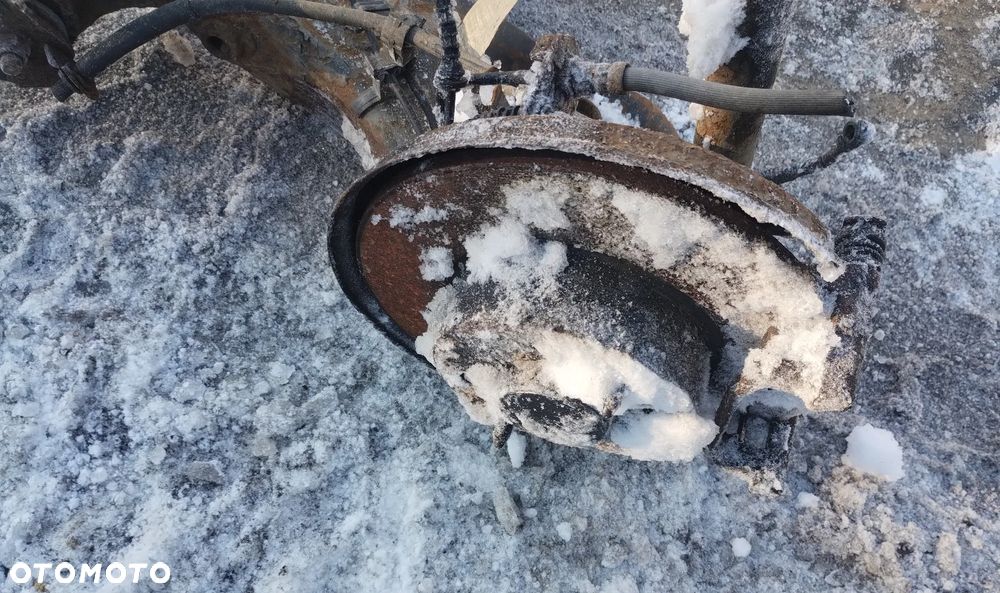 FIAT BRAVO II 07-14 r. 1,6 M-JET belka tylna zawieszenia tylnego OŚ TYLNA + - 4