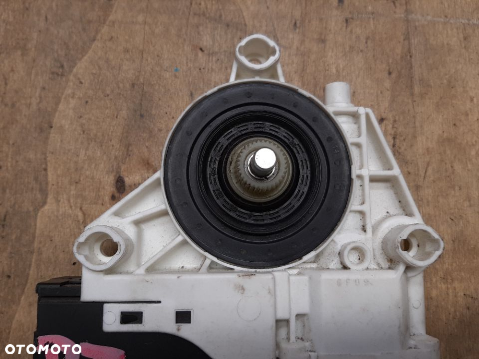 Silniczek Szyby Mechanizm Podnoszenia Szyby Prawy Tyl Audi A3 8P - 4