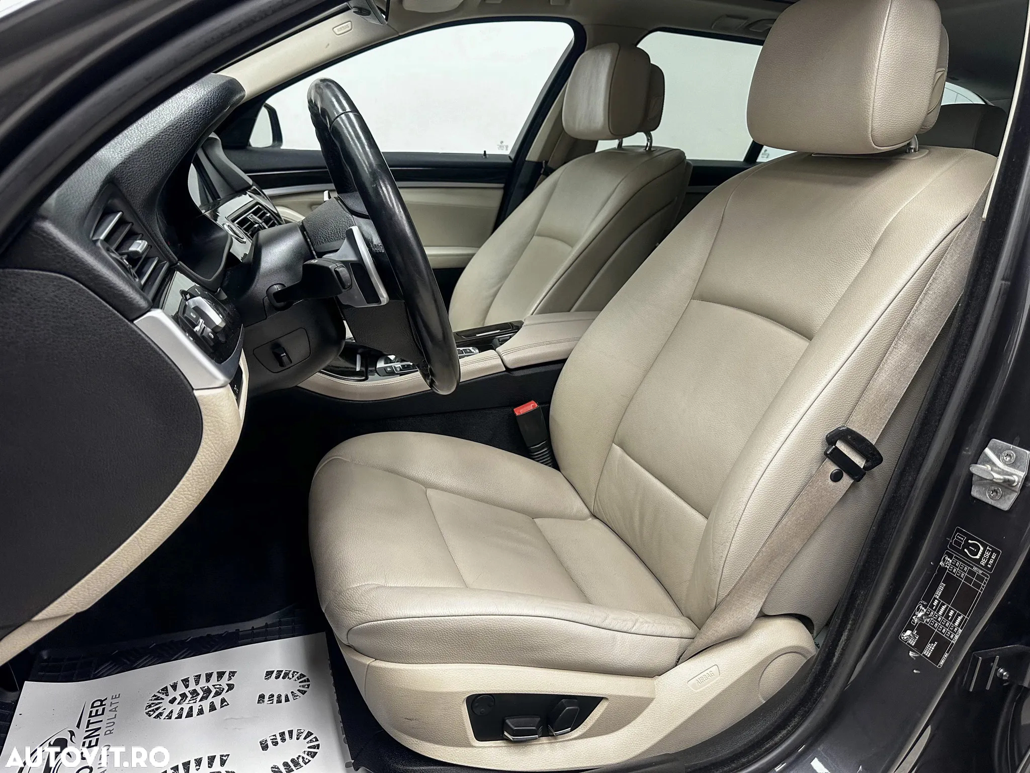 BMW Seria 5 520d Touring Aut. Luxury Line - 20