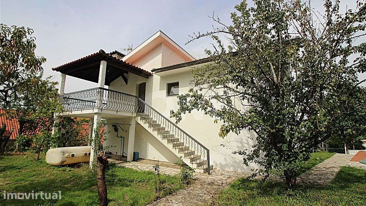 Moradia T3 com Piscina para Arrendamento - Grande imagem: 5/24