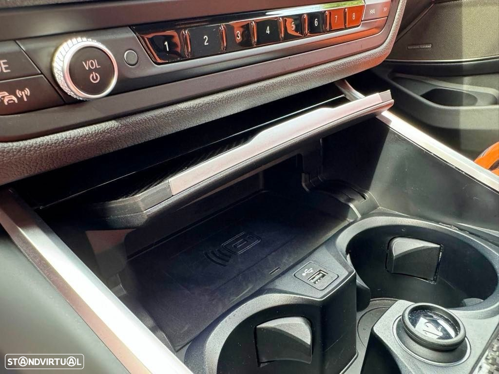 BMW M3 Competition xDrive - 23