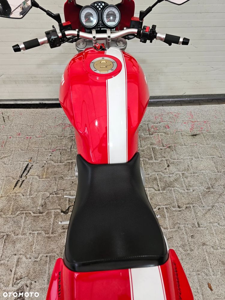 Ducati Monster - 32