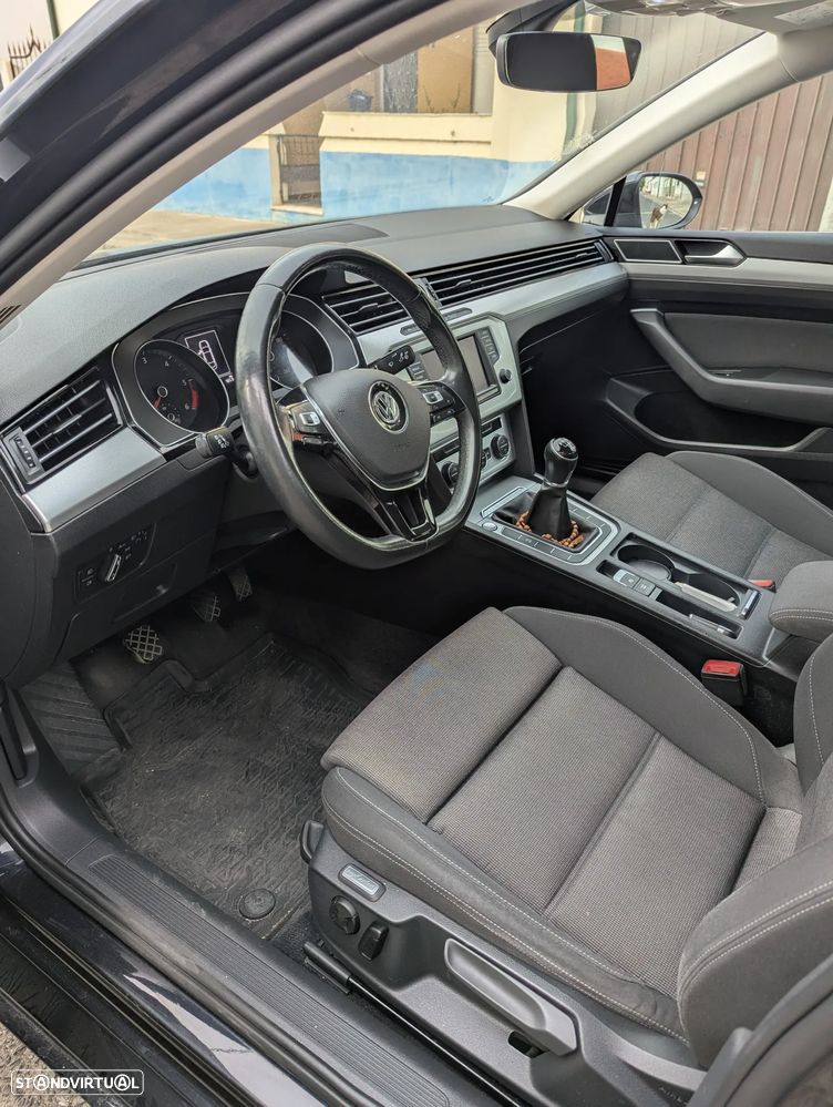 VW Passat 1.6 TDI Confortline - 10