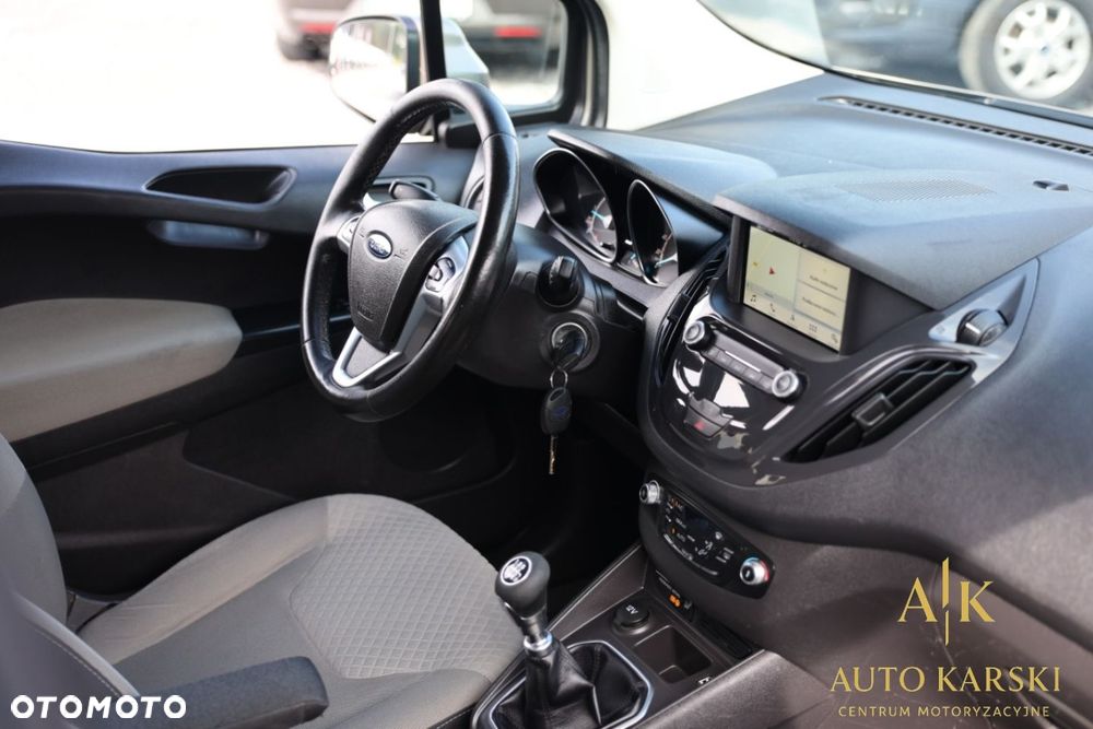 Ford Tourneo Courier - 29