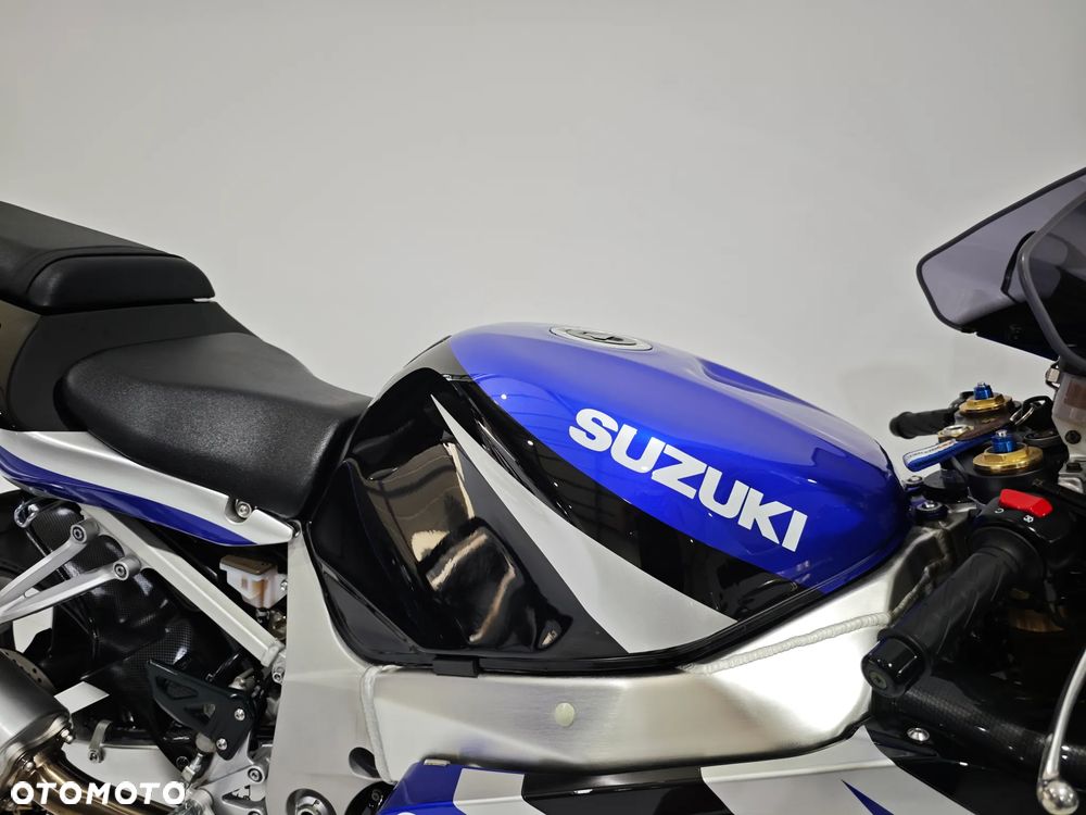 Suzuki GSX-R - 11