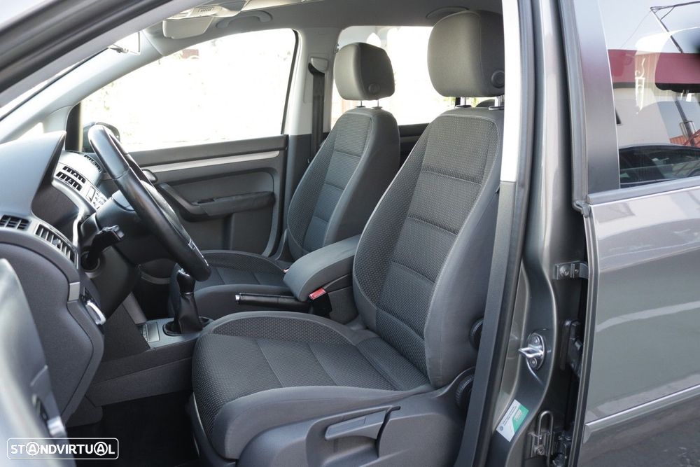 VW Touran 1.6 TDI BM Confortline 7L - 15