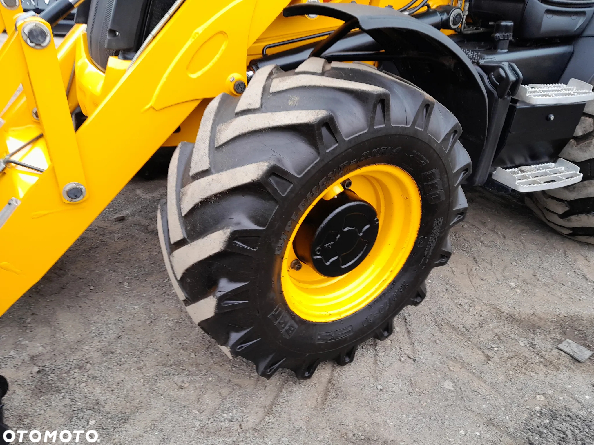 JCB 3CX  AEC - 14
