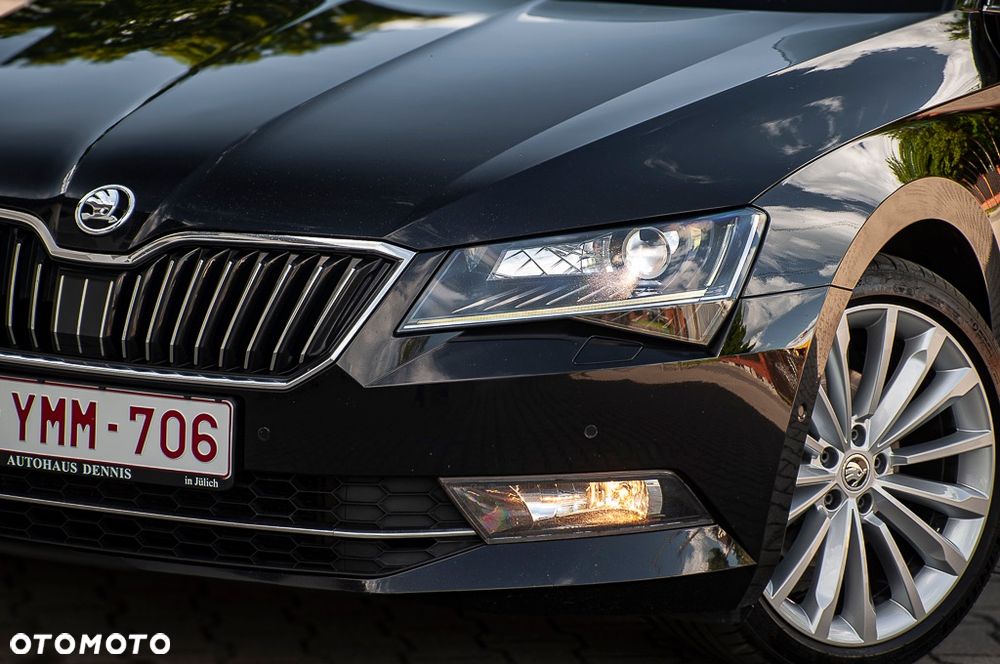 Skoda Superb 2.0 TDI DSG Sportline - 11