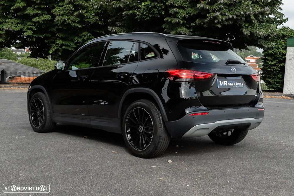 Mercedes-Benz GLA 180 7G-DCT Style - 7