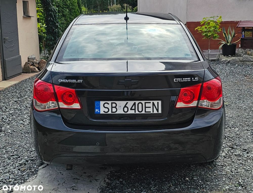 Chevrolet Cruze 1.6 LS - 5