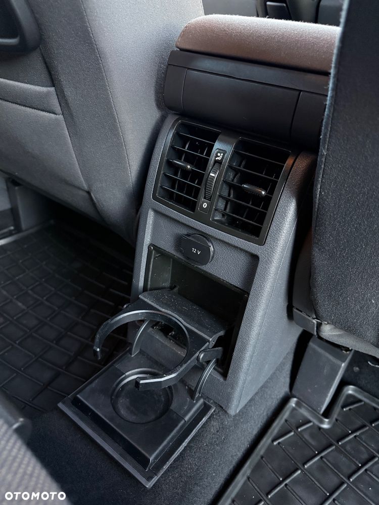 Volkswagen Touran 1.6 Cross - 22