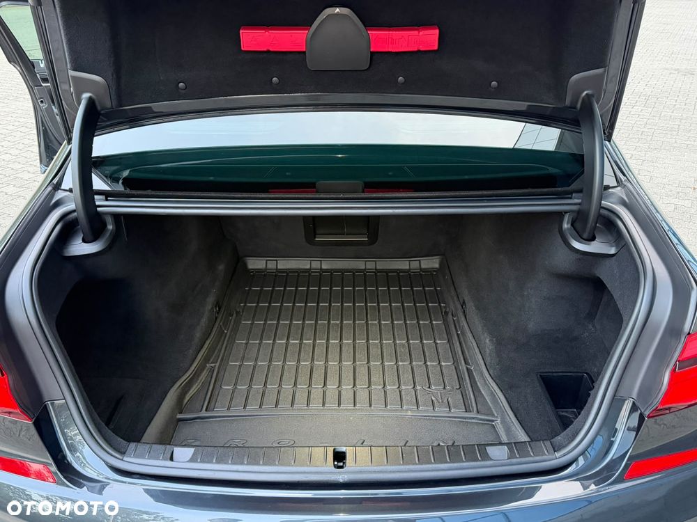 BMW Seria 7 730d xDrive - 22