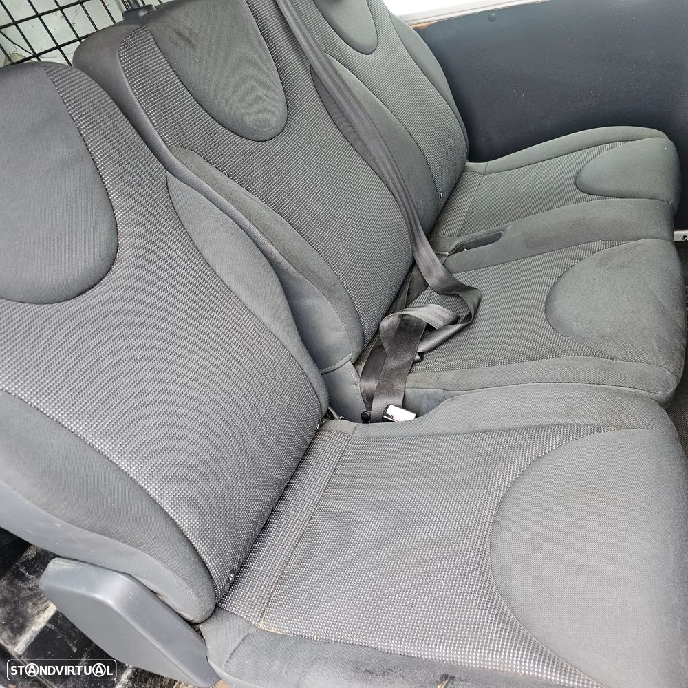 Peugeot Expert 2.0 HDi L2H1 Semi-Vidrado - 14