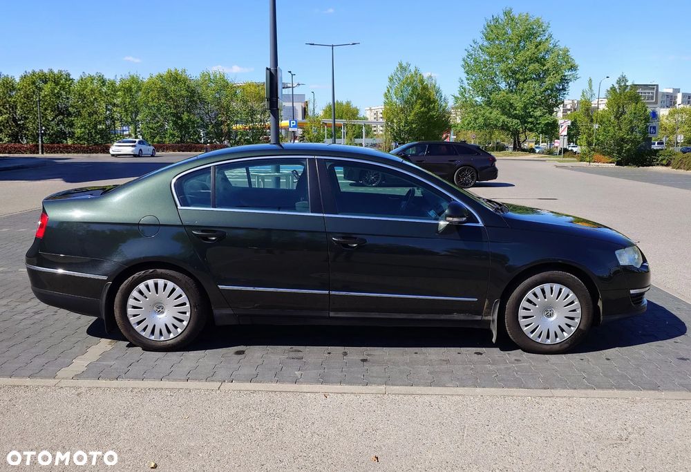 Volkswagen Passat 2.0 TDI DPF Comfortline - 16