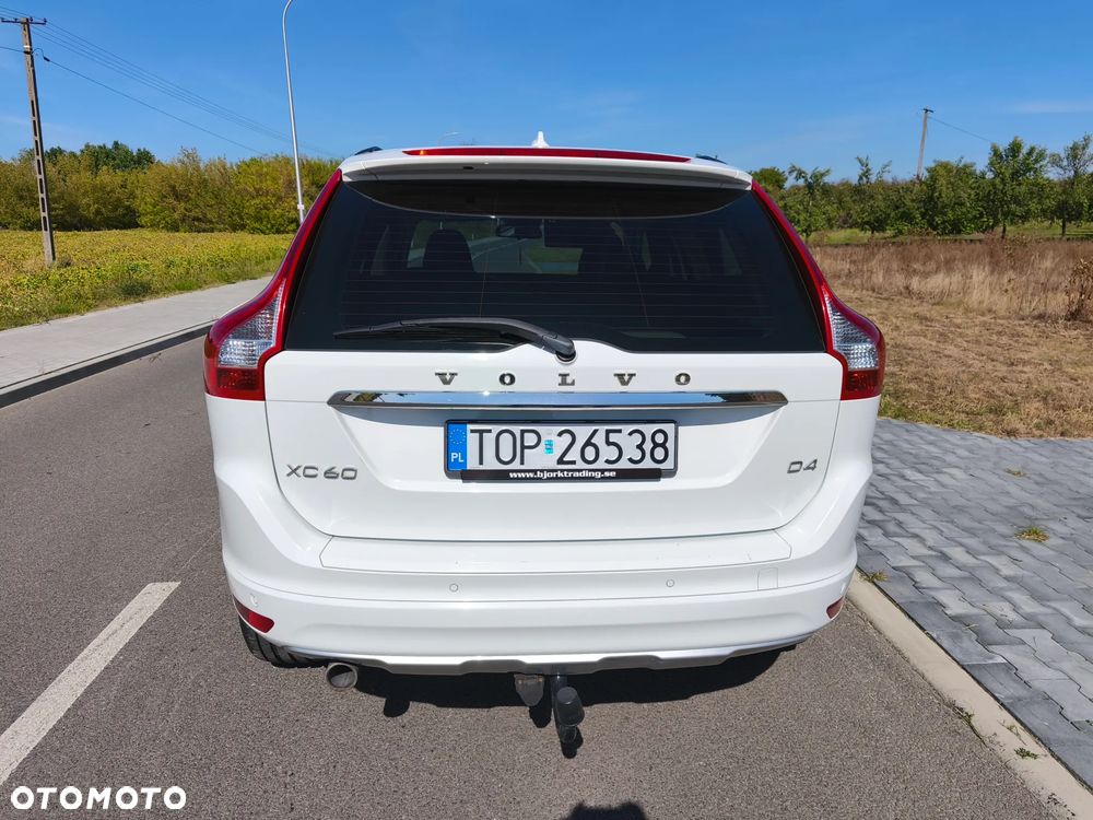 Volvo XC 60 D4 Momentum - 6