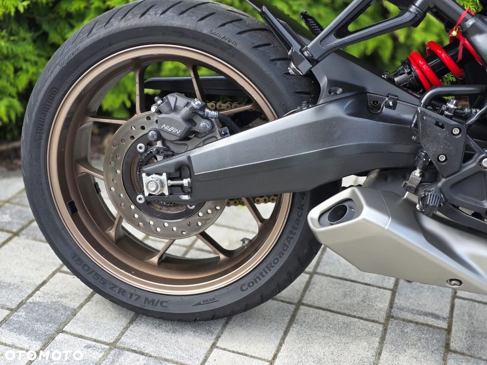 Honda CB - 10