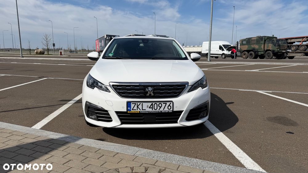 Peugeot 308 BlueHDi 130 EAT8 Stop & Start Allure Pack - 1