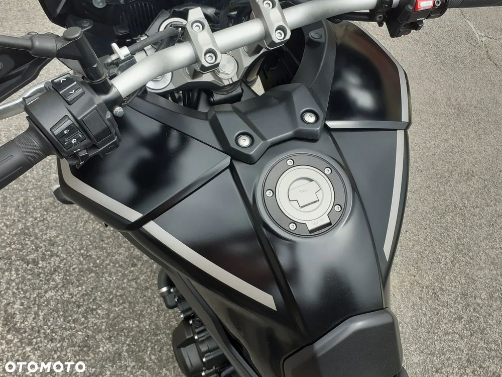 Yamaha MT - 10