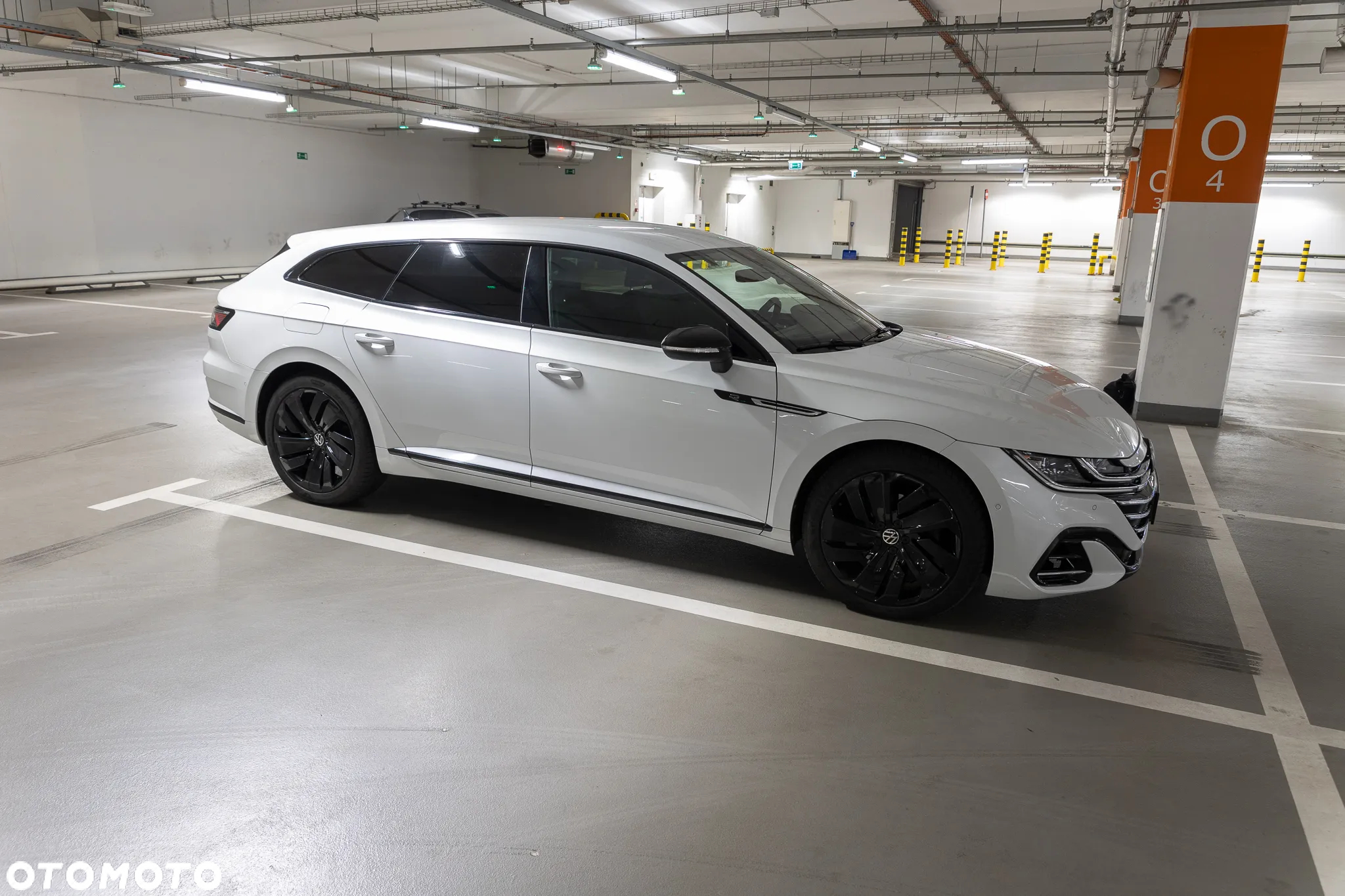 Volkswagen Arteon 2.0 TDI R-Line DSG - 11