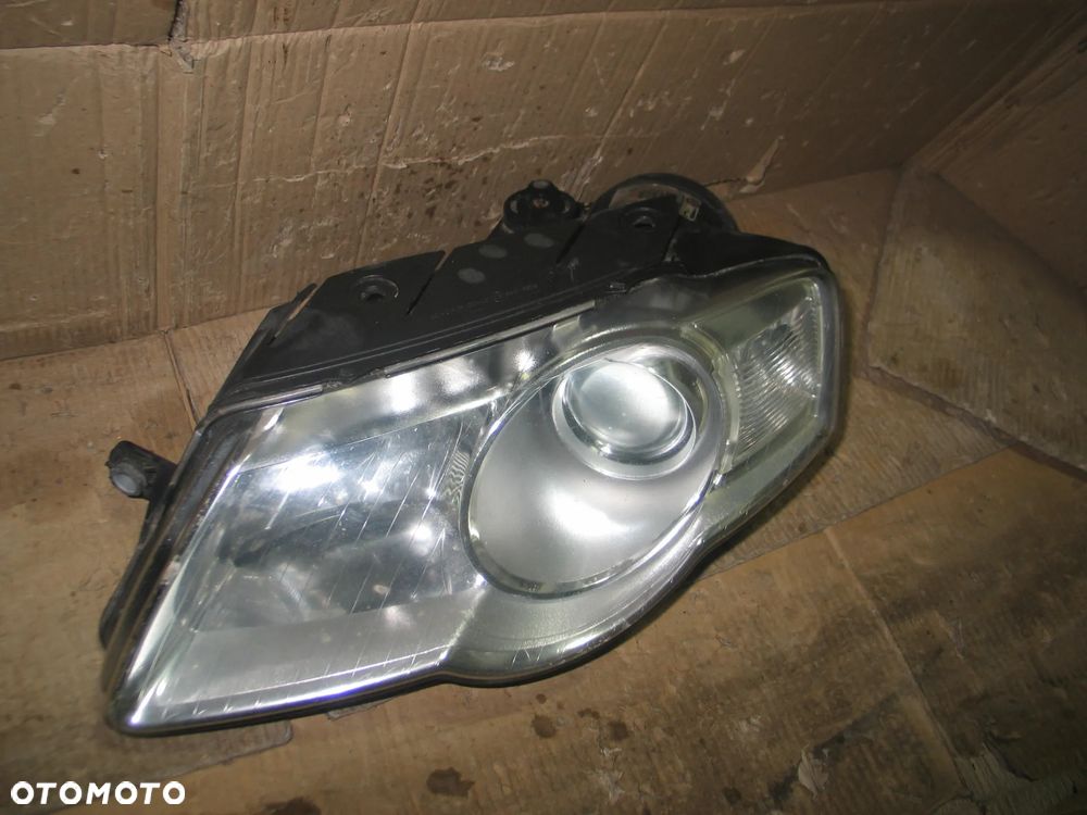 lampa przod vw passat B6 05-10r. 3C0941005S Europa - 2