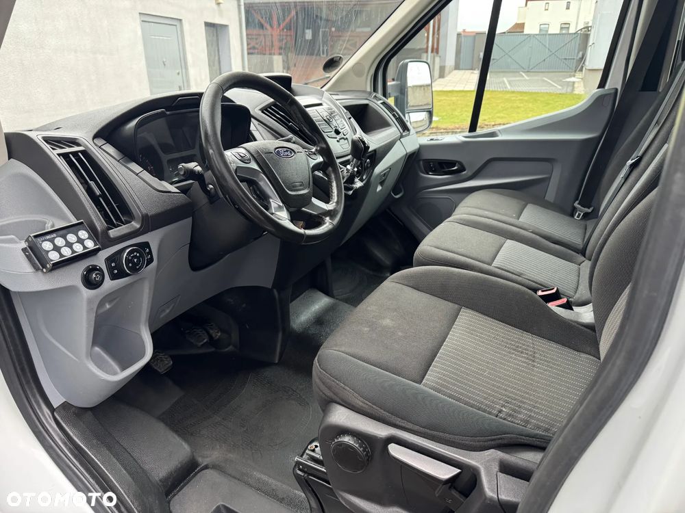 Ford Transit - 17