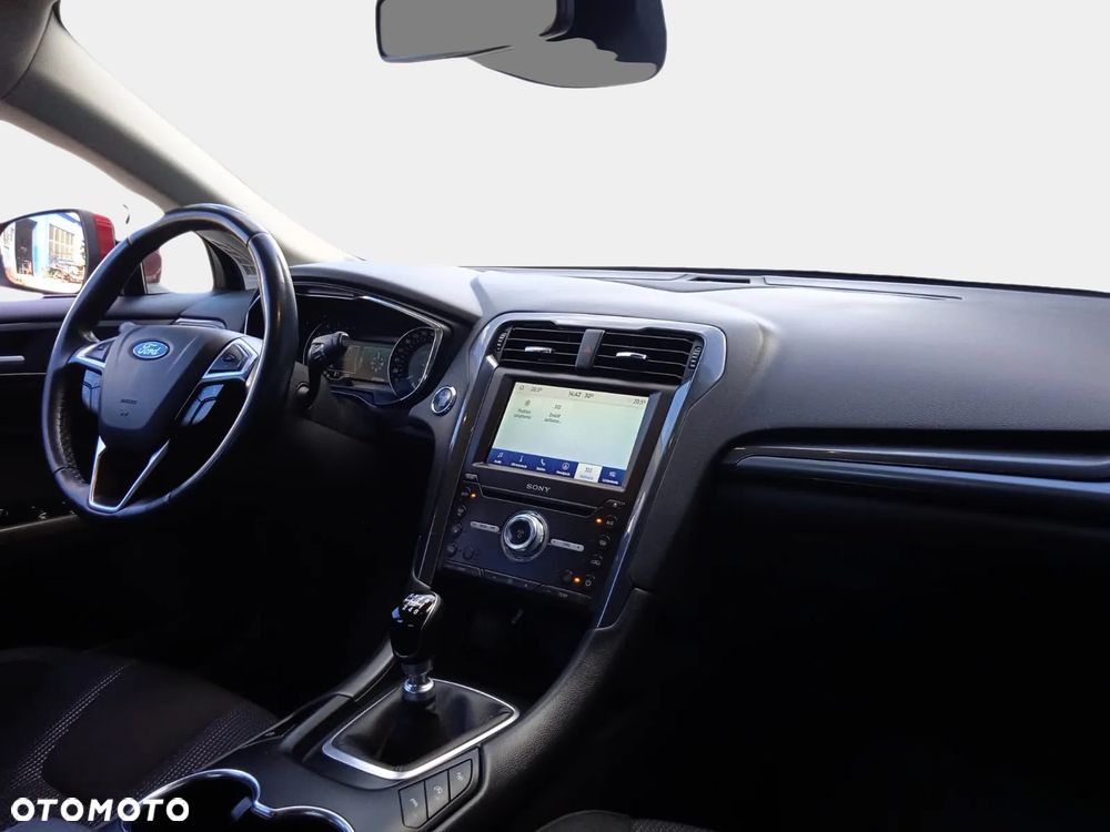 Ford Mondeo 2.0 EcoBlue Titanium - 36