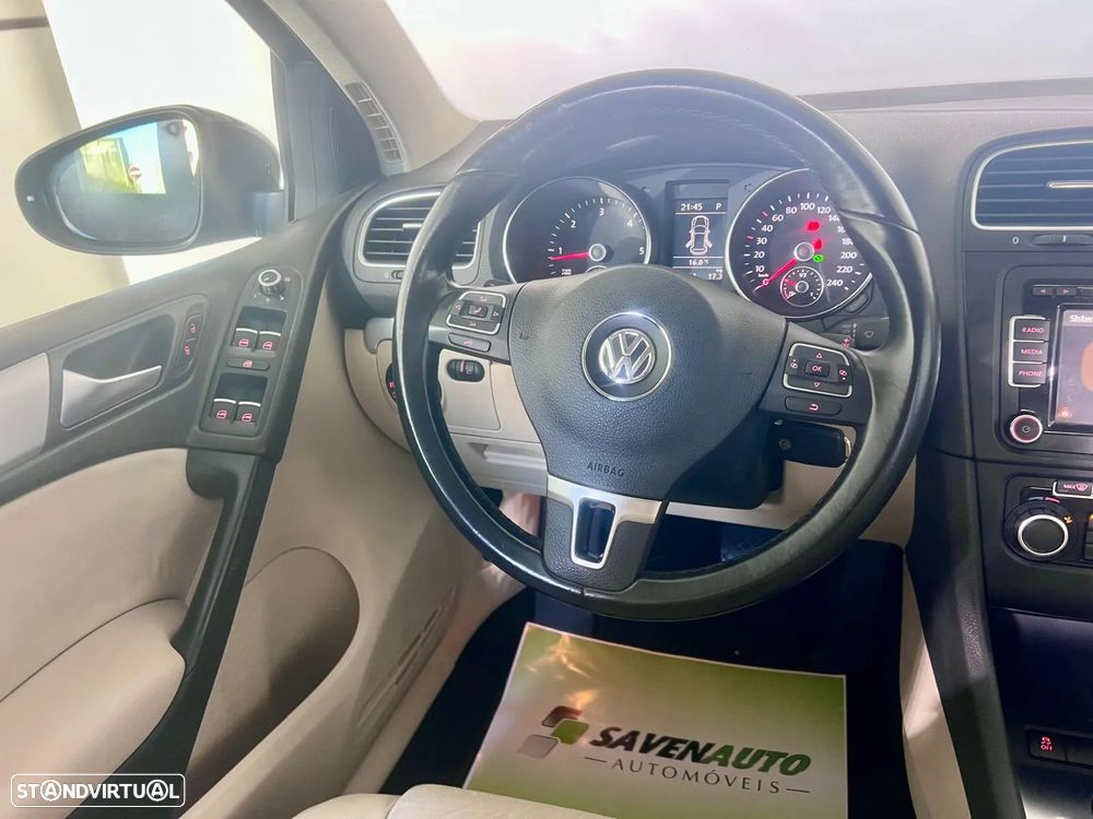 VW Golf 2.0 TDi Confortline DSG - 21