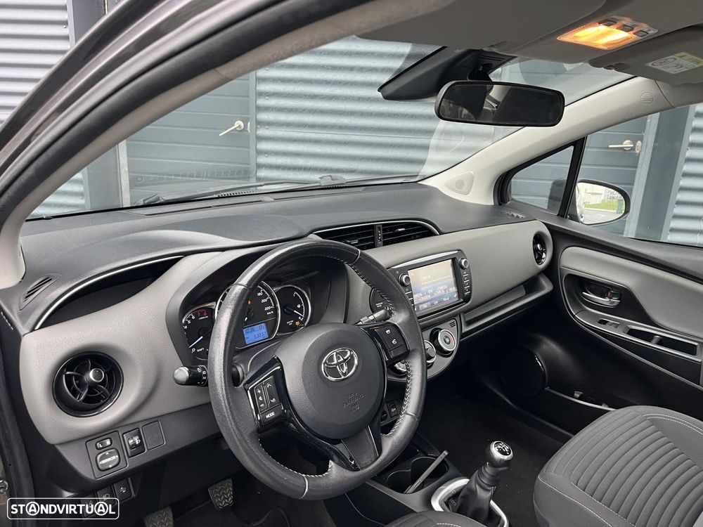 Toyota Yaris 1.0 VVT-i Comfort+P.Style - 2