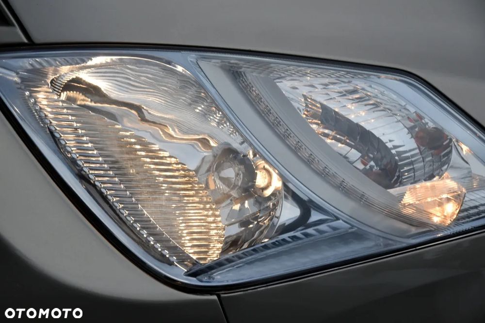 Toyota Prius 1.5 VVT-i Prestige - 16