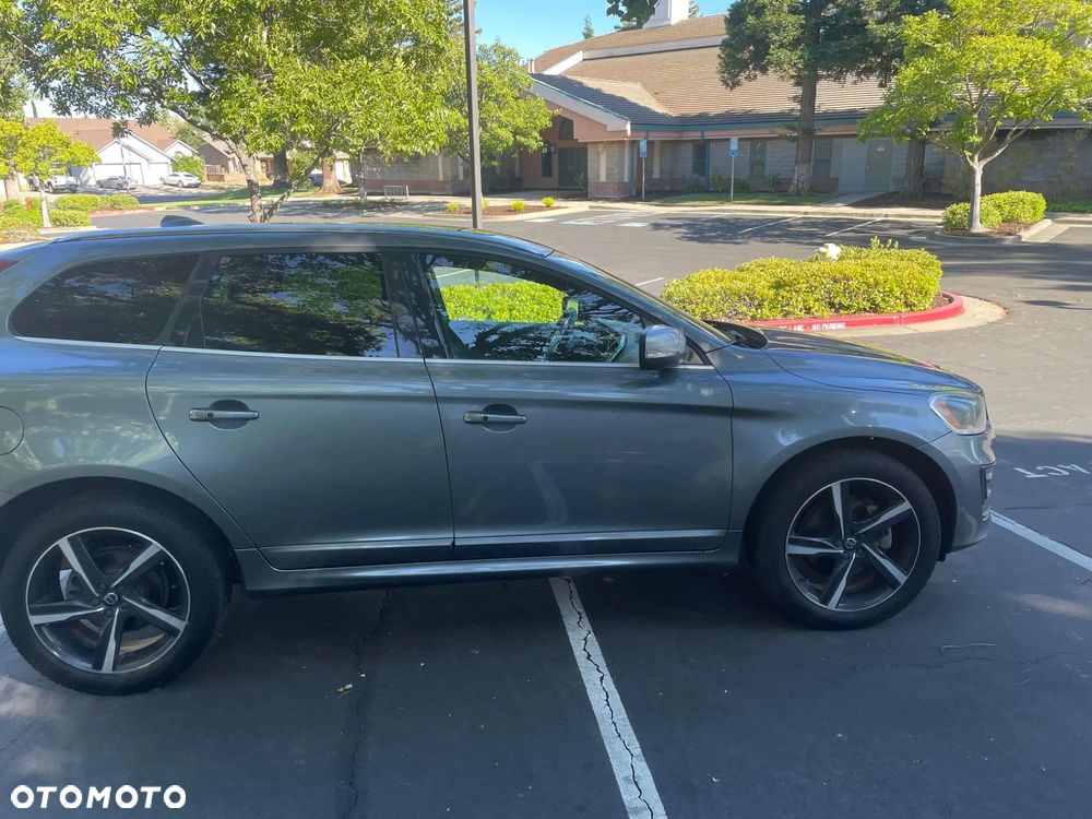 Volvo XC 60 - 4