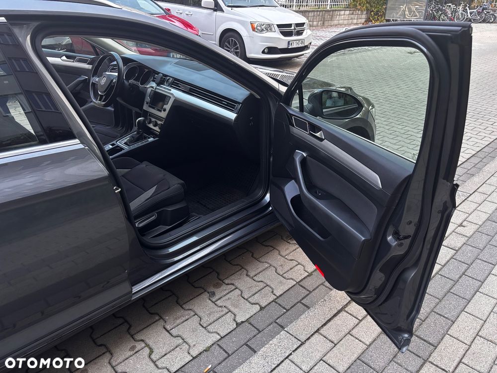 Volkswagen Passat - 17