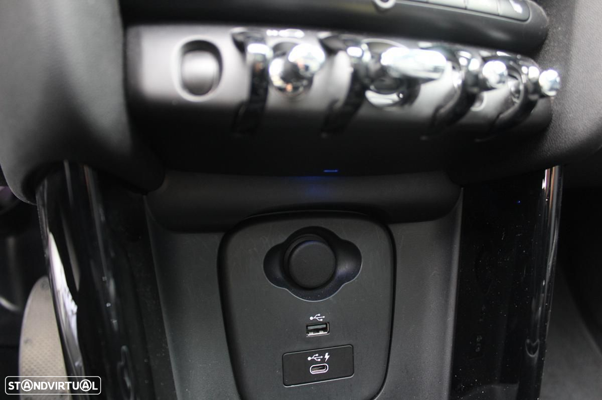 MINI 3 Portas Cooper SE Essential - 36
