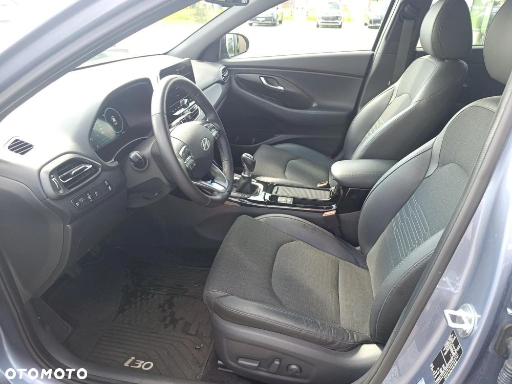 Hyundai i30 1.5 T-GDI 48V Smart - 9