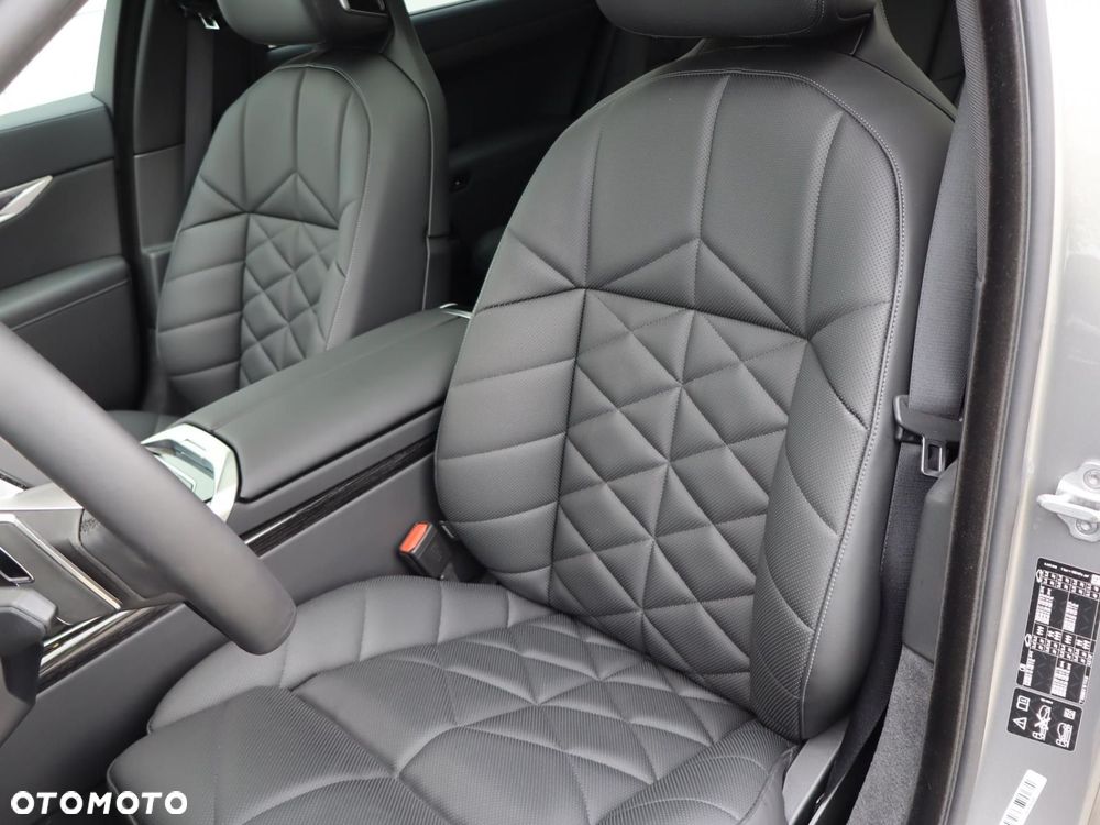 BMW Seria 7 - 8