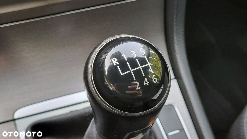 Volkswagen Golf - 16