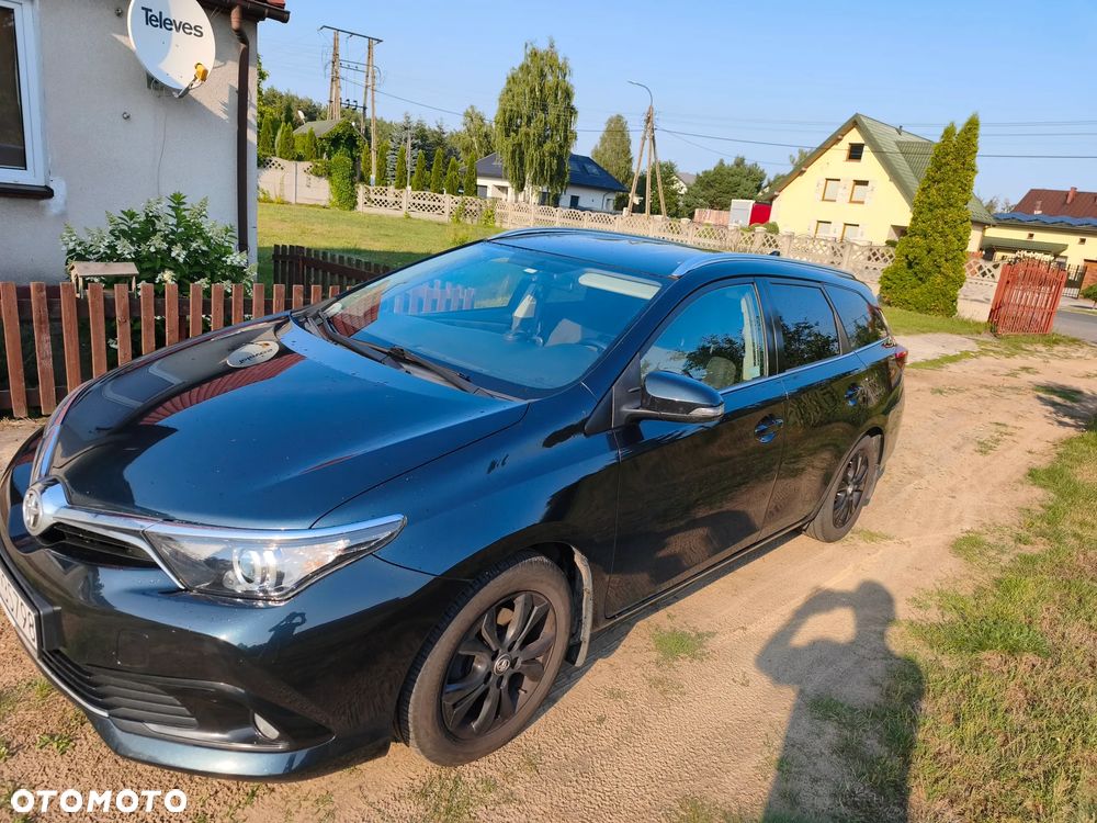 Toyota Auris - 1