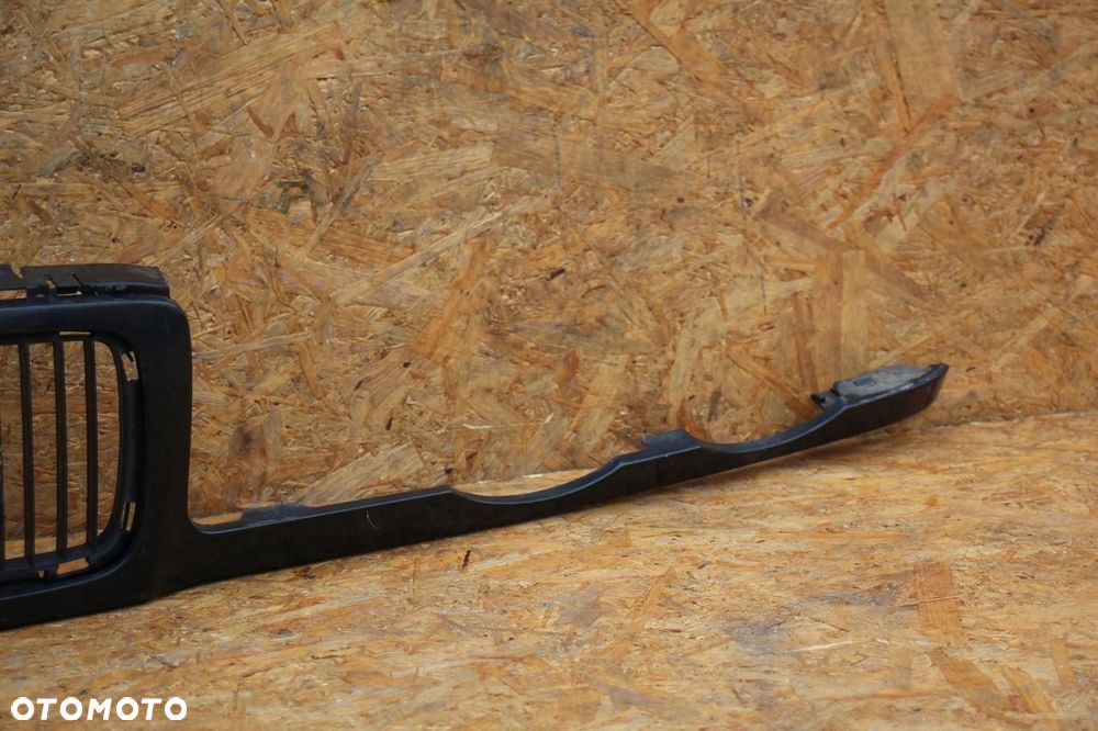 Grill Atrapa nosek nerki BMW 7 e32 oryginalne wąskie - 2