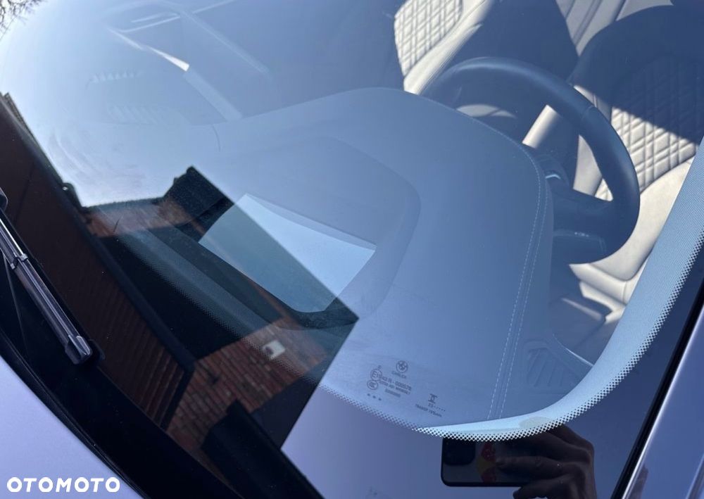 BMW Seria 5 530e xDrive PHEV M Sport - 11