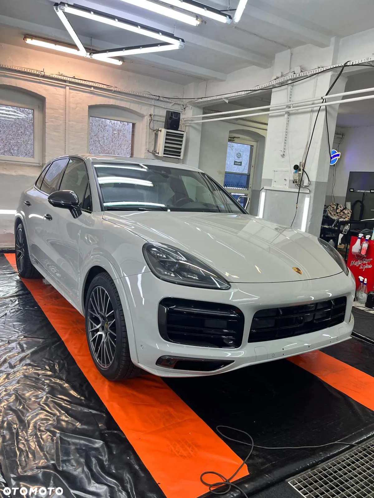 Porsche Cayenne GTS - 7