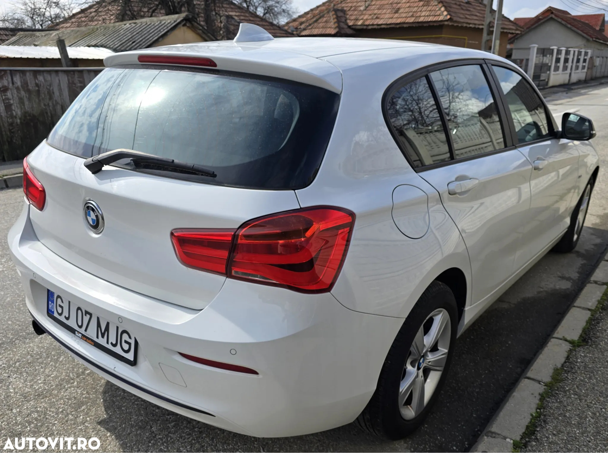 BMW Seria 1 120i M Sport - 2