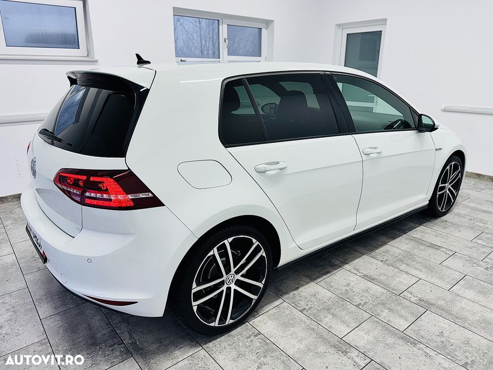 Volkswagen Golf GTD 2.0 TDI SCR DSG - 12
