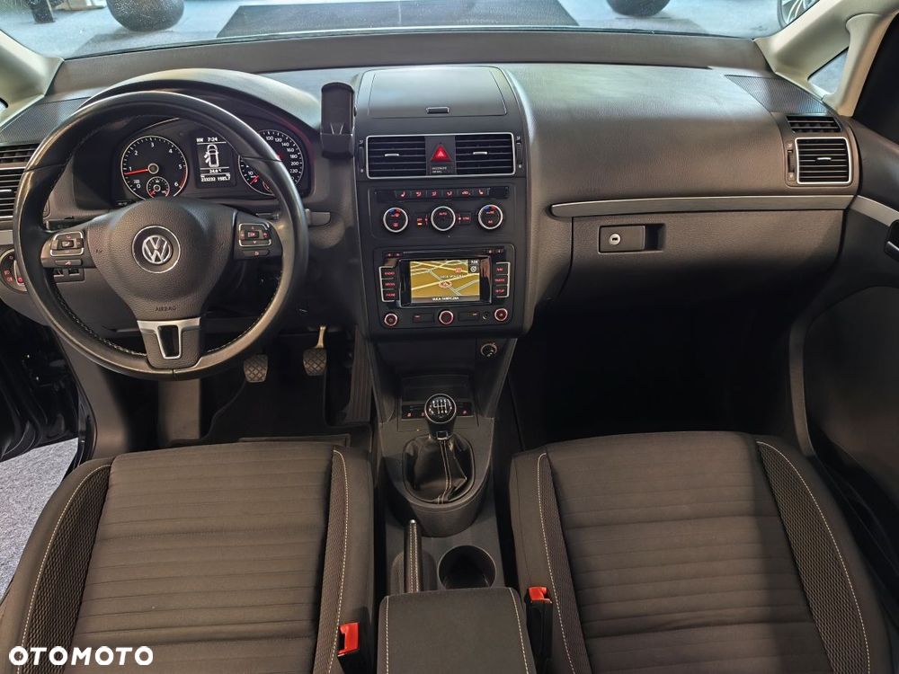Volkswagen Touran 1.6 TDI DPF BlueMotion Technology Highline - 9
