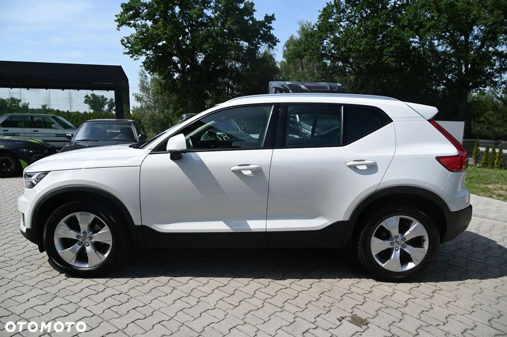 Volvo XC 40 T3 Momentum Core - 4