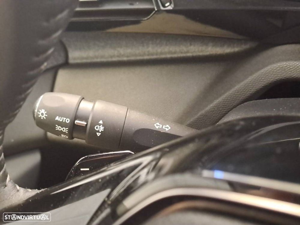 Peugeot 308 1.2 Hybrid Allure e-DCS6 - 14