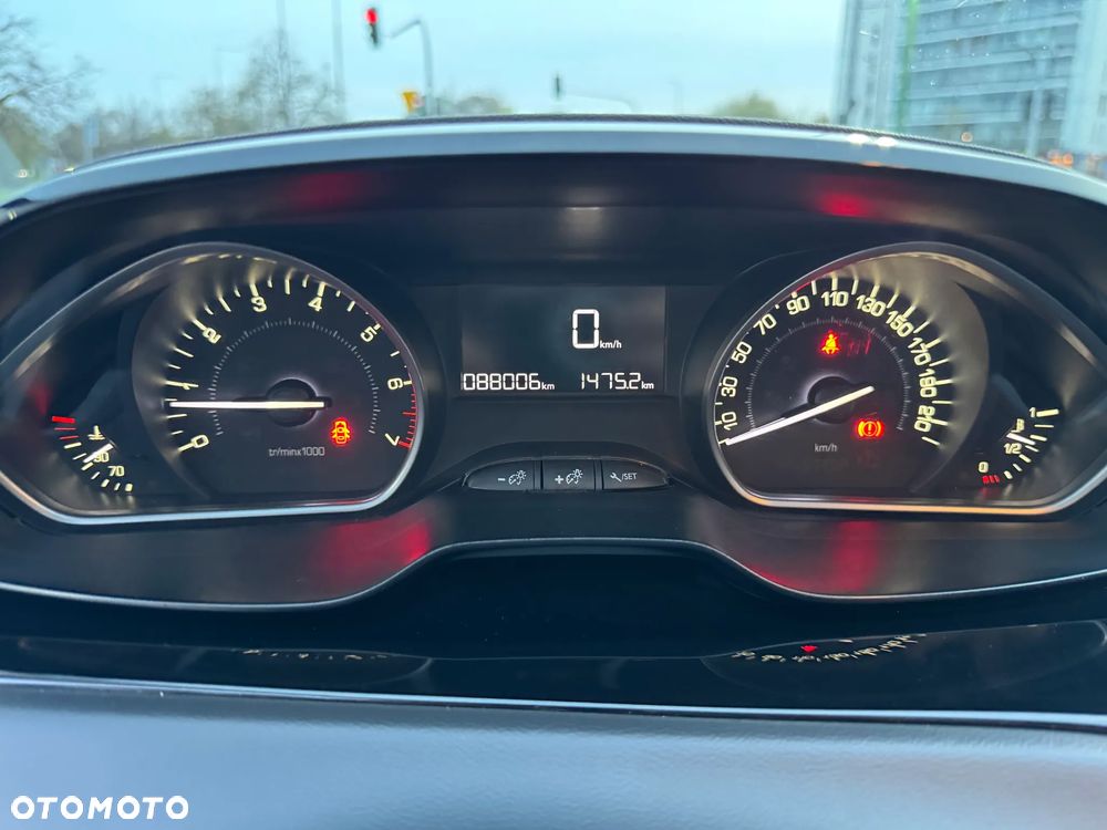 Peugeot 208 PureTech 110 Stop & Start Allure - 15