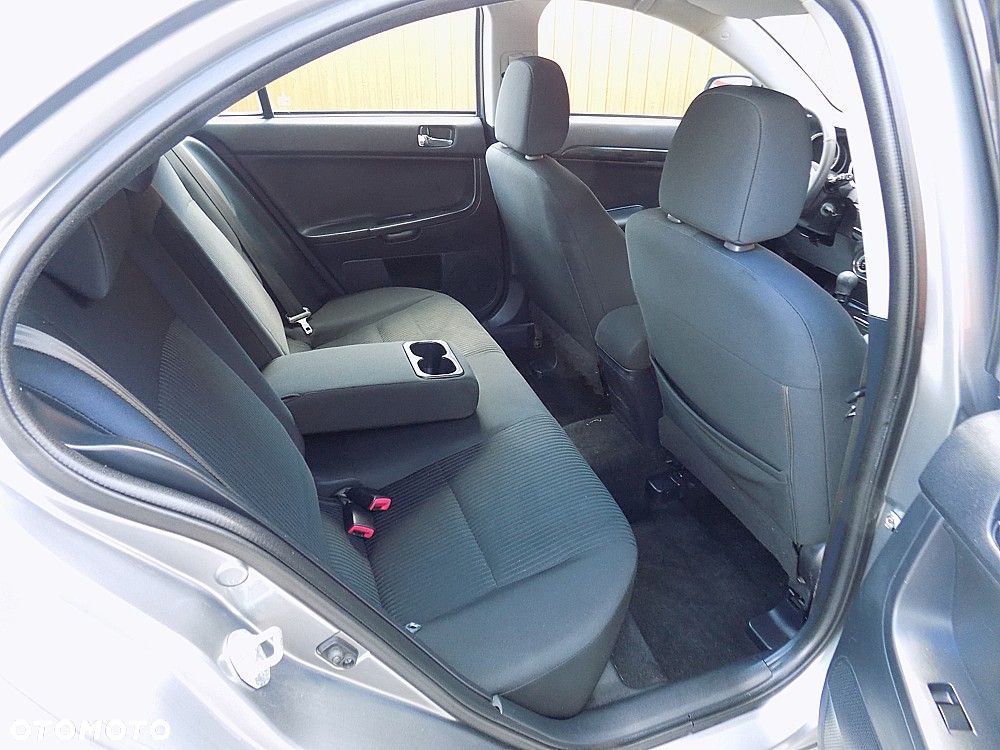 Mitsubishi Lancer 1.8 DI-D ClearTec Inform - 7