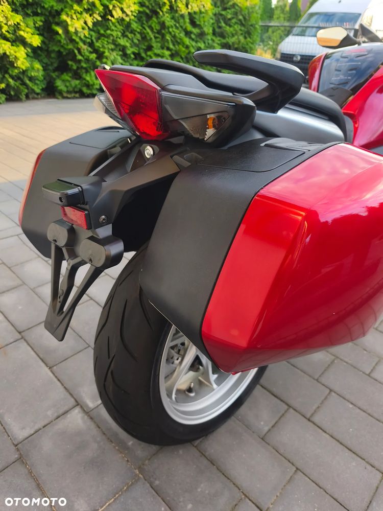 Honda VFR - 3