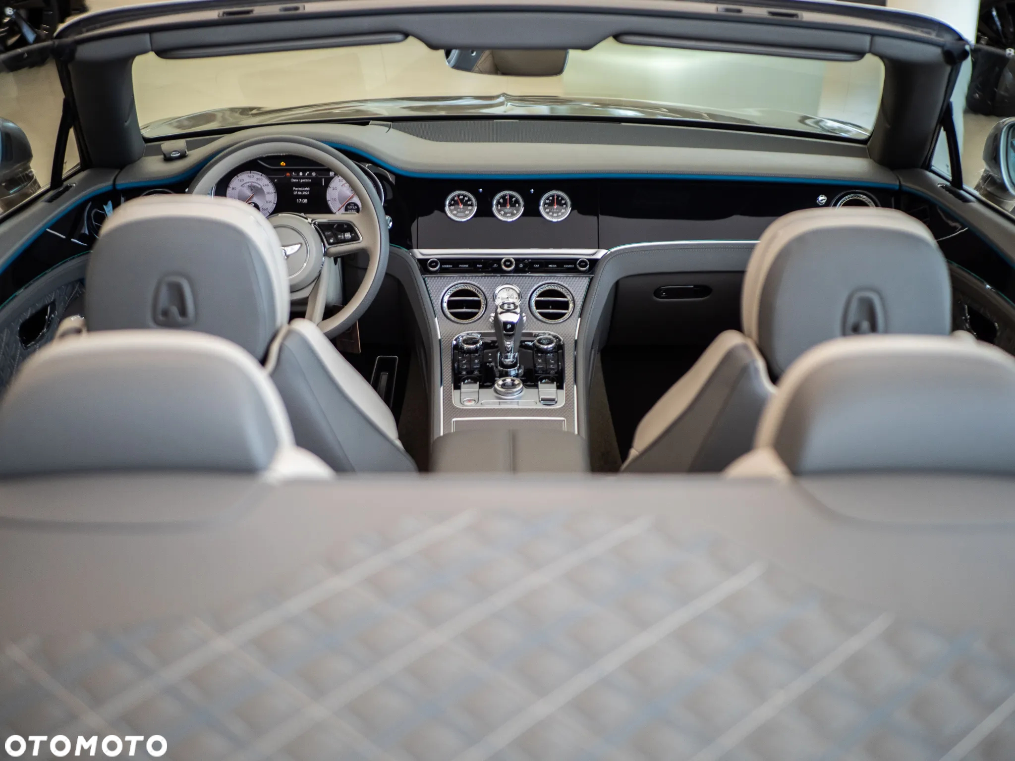 Bentley Continental GT New Convertible V8 Mulliner - 28