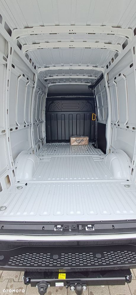 Iveco 35S16BA8 V - 9