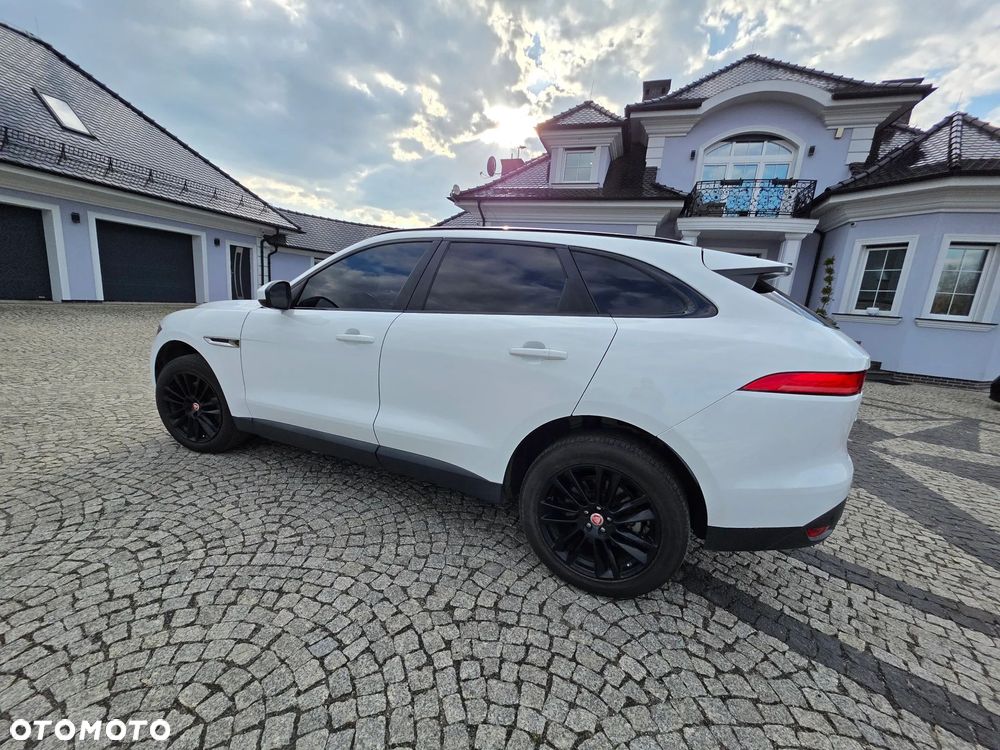 Jaguar F-Pace - 21